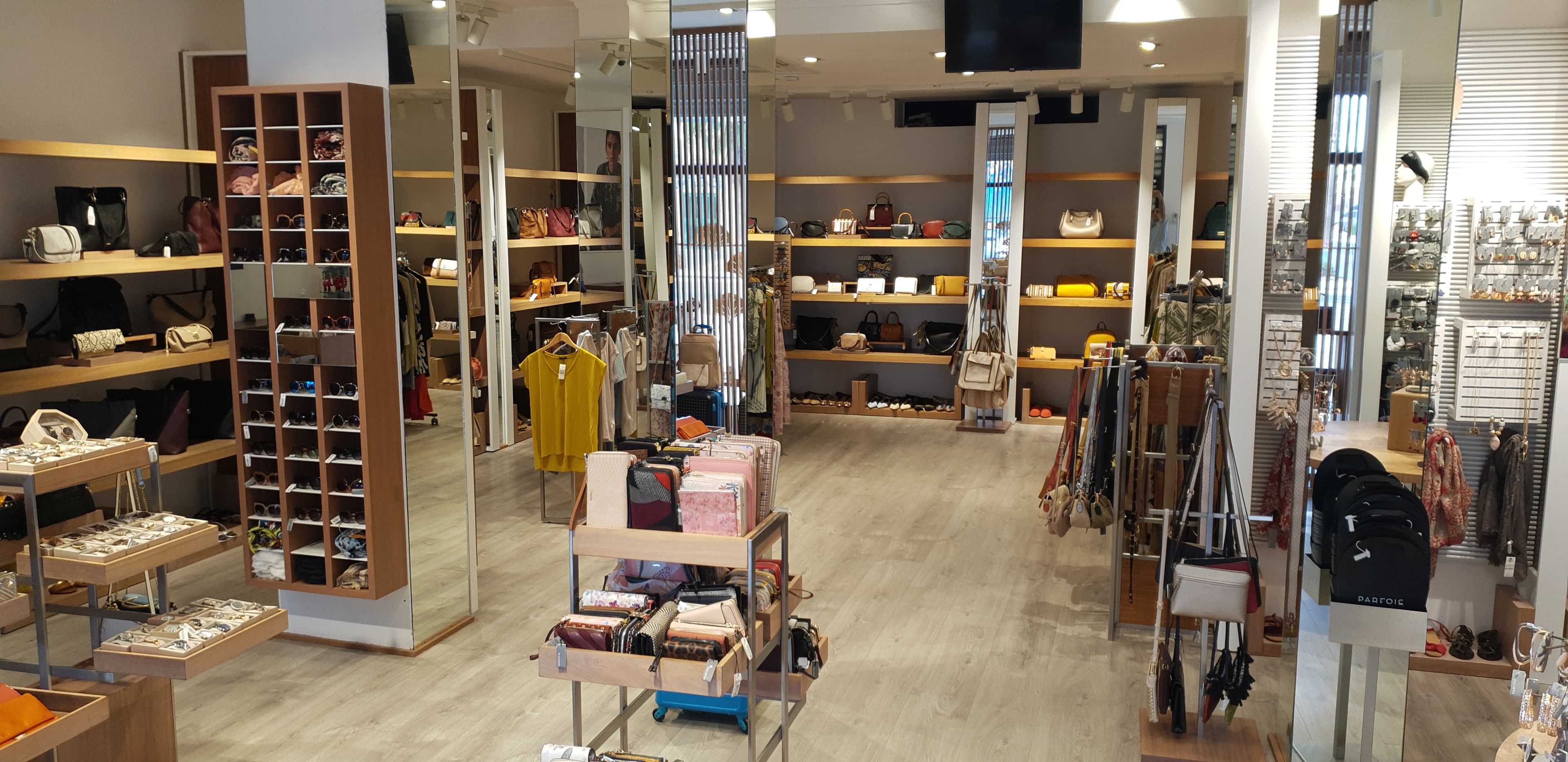 Parfumerie et accessoires Parfois