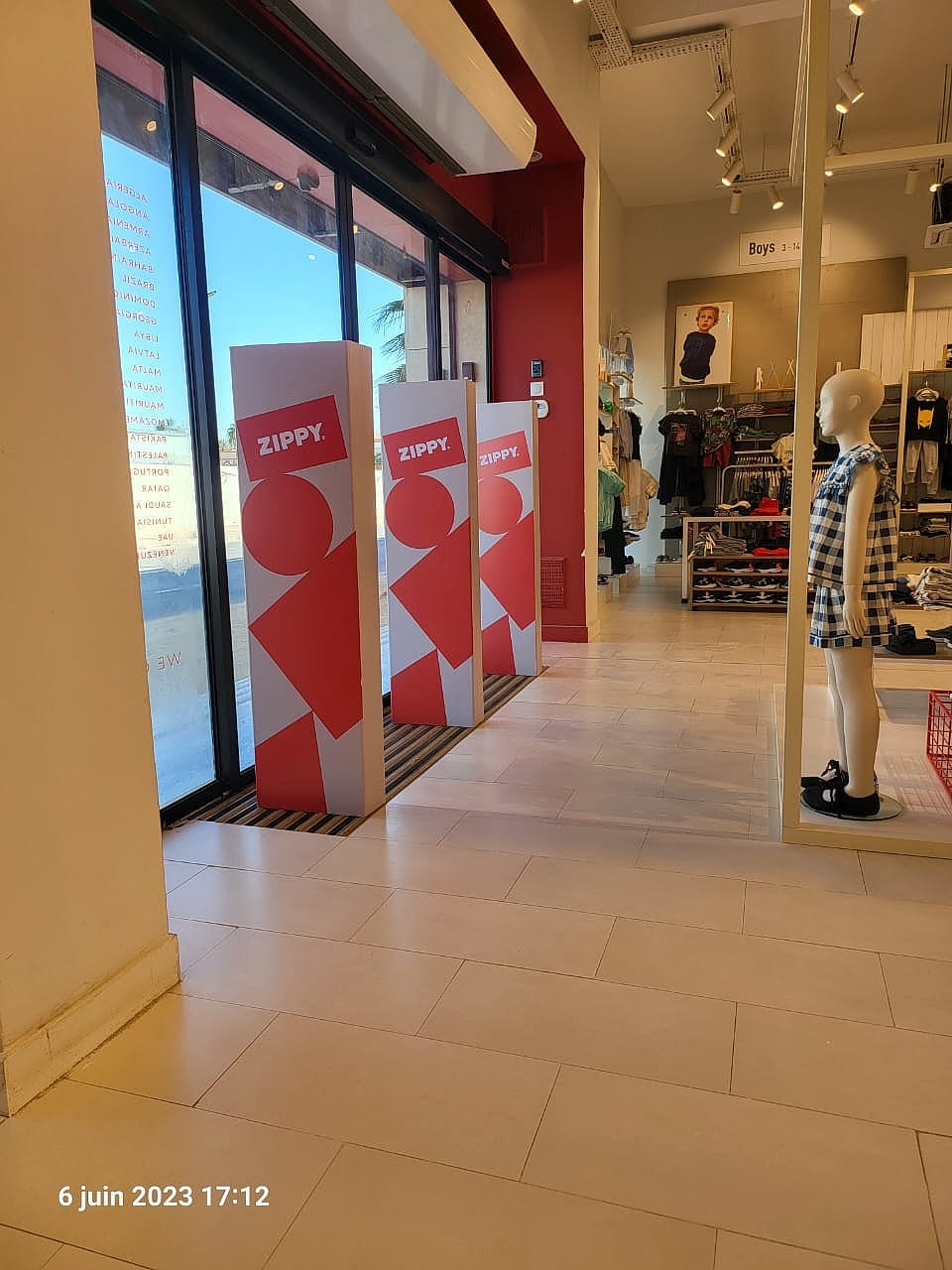 Boutique Zippy - intérieur du magasin